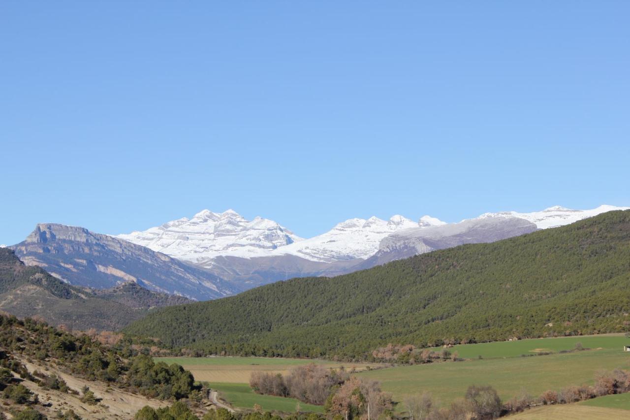 Preciosas Vistas A La Montana, Luminoso Y Acogedor Apartment El Pueyo de Araguas Bagian luar foto