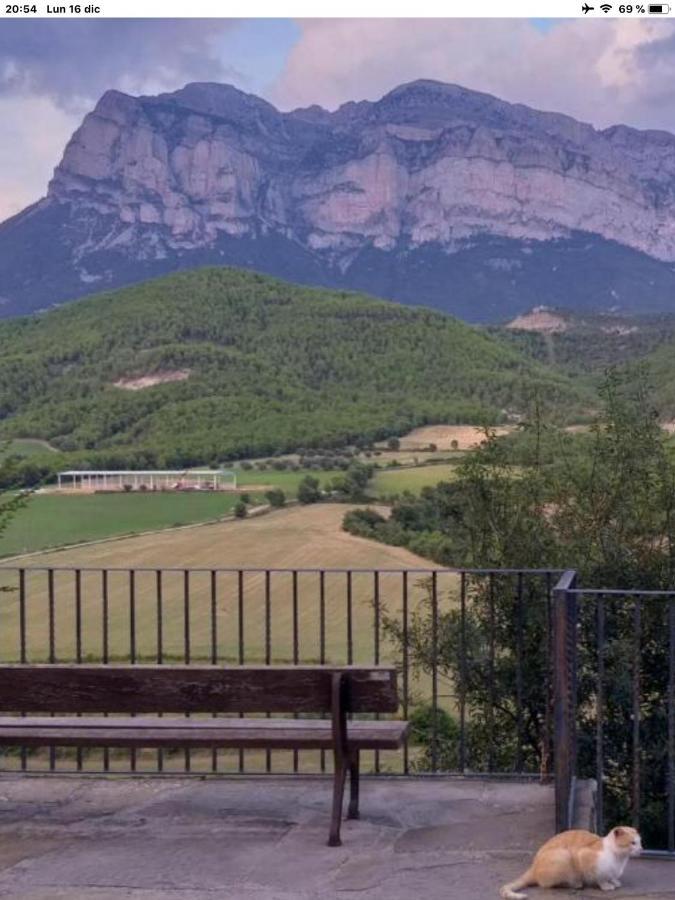 Preciosas Vistas A La Montana, Luminoso Y Acogedor Apartment El Pueyo de Araguas Bagian luar foto