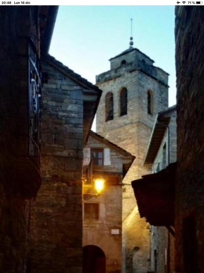 Preciosas Vistas A La Montana, Luminoso Y Acogedor Apartment El Pueyo de Araguas Bagian luar foto
