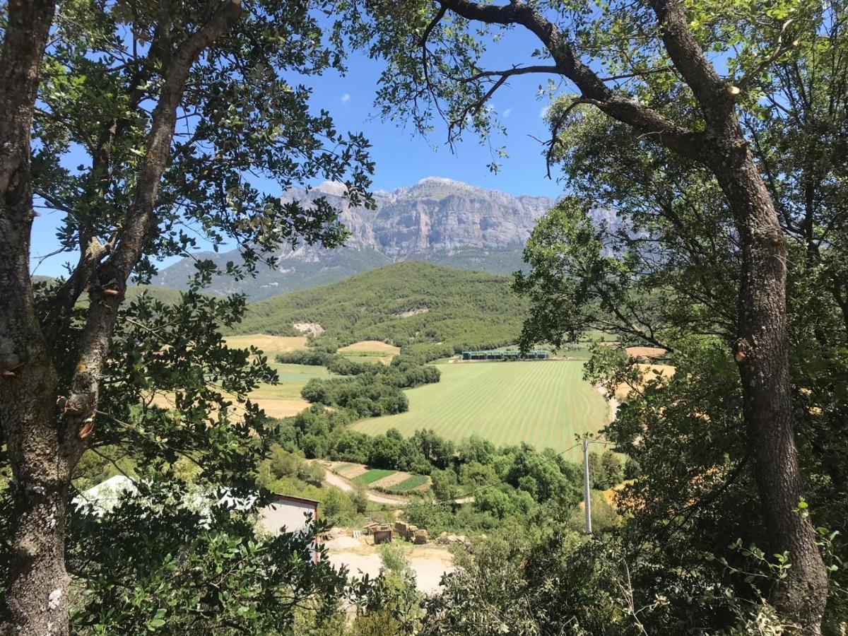 Preciosas Vistas A La Montana, Luminoso Y Acogedor Apartment El Pueyo de Araguas Bagian luar foto