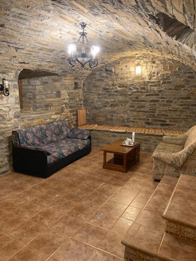 Preciosas Vistas A La Montana, Luminoso Y Acogedor Apartment El Pueyo de Araguas Bagian luar foto